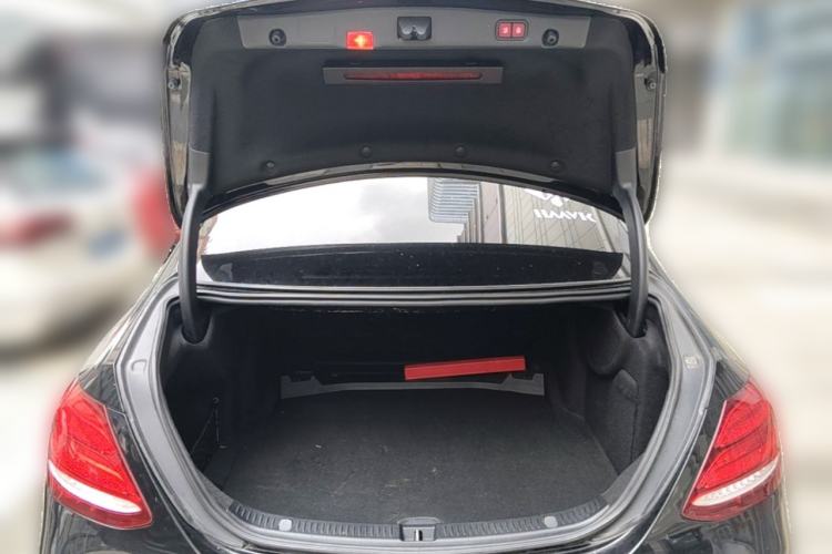 Used Mercedes-Benz E-Class 2019 E 300 L Sport Luxury Edition Trunk