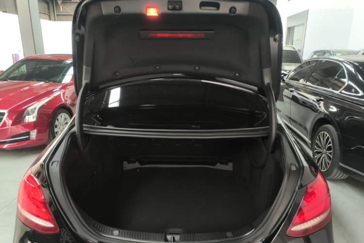 Used Mercedes-Benz E-Class 2019 Facelifted E 300 L Stylish Version Trunk