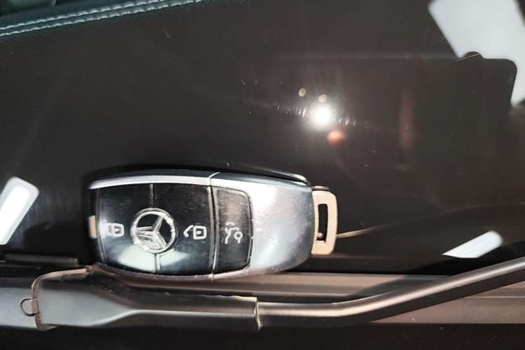 Used Mercedes-Benz E-Class 2019 E 200 L Vehicle Key