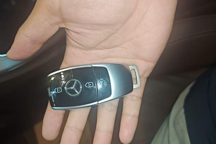 Used Mercedes-Benz E-Class 2019 Restyled E 300 L Luxury Edition Vehicle Key