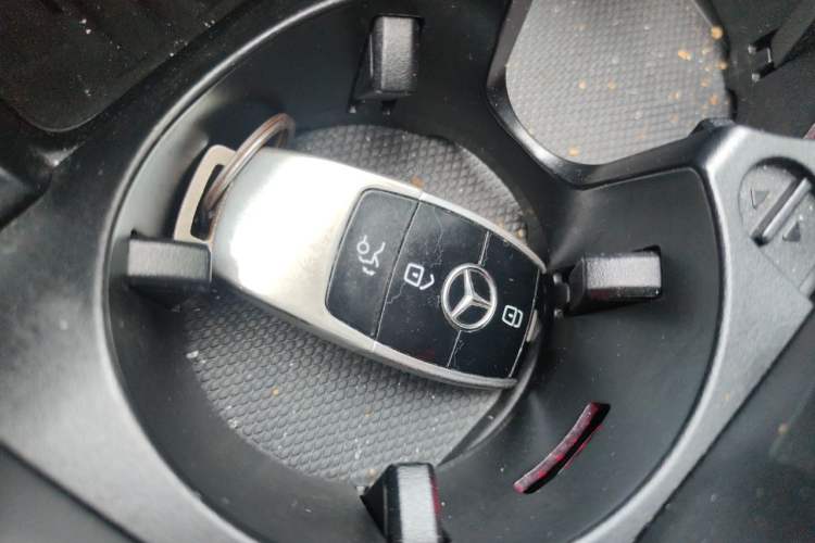 Used Mercedes-Benz E-Class 2019 Facelifted E 300 L Stylish Version Vehicle Key