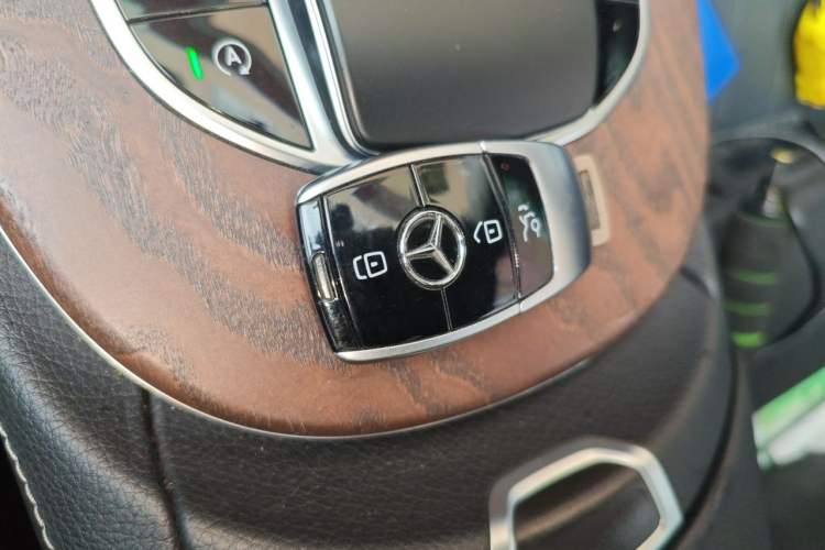 Used Mercedes-Benz E-Class 2019 E 300 L Stylish Model Vehicle Key