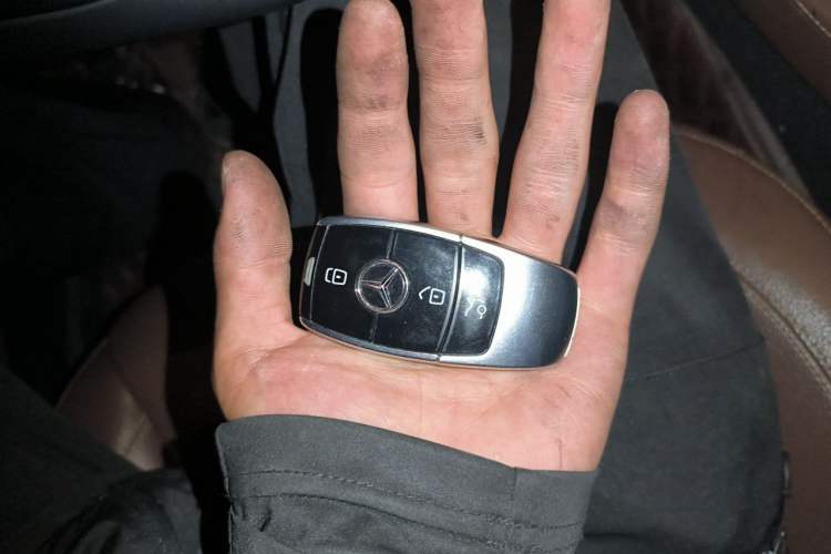 Used Mercedes-Benz E-Class 2019 Restyled E 300 L Sporty and Stylish Edition Vehicle Key