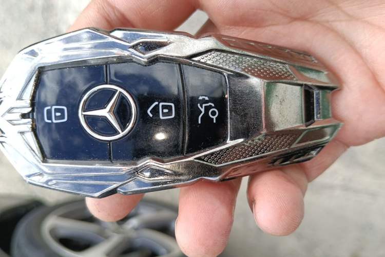 Used Mercedes-Benz E-Class 2019 Restyled E 300 L Sporty and Stylish Edition Vehicle Key