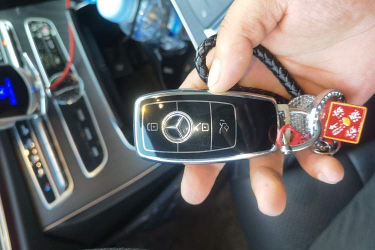Used Mercedes-Benz E-Class 2019 Restyled E 300 L Sport Luxury Edition Vehicle Key
