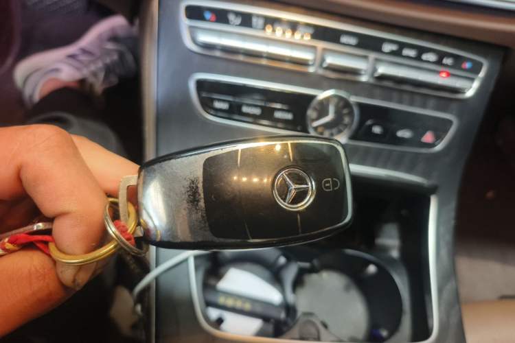 Used Mercedes-Benz E-Class 2019 E 200 L Sport Edition Vehicle Key