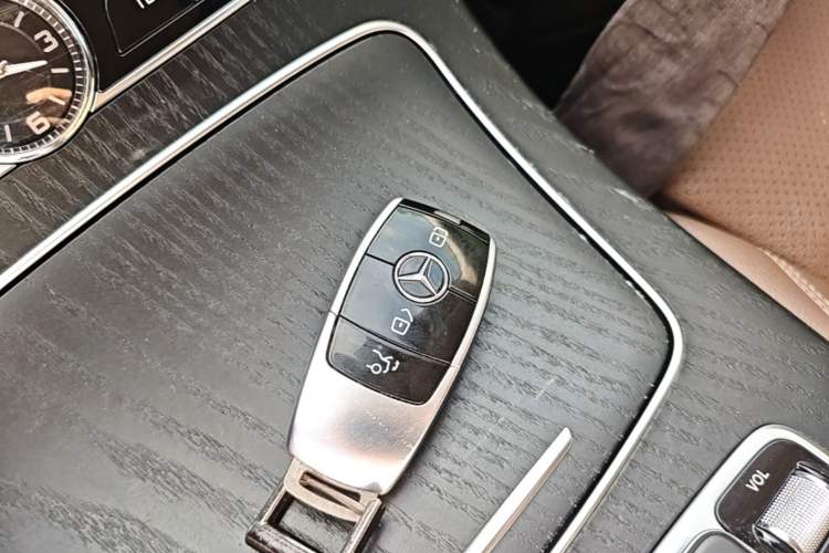 Used Mercedes-Benz E-Class 2019 E 200 L Sport Edition Vehicle Key