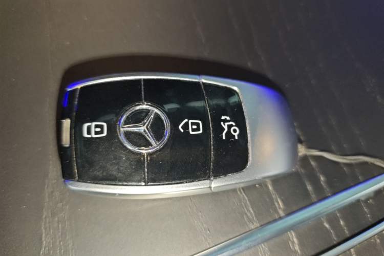 Used Mercedes-Benz E-Class 2019 Restyled E 300 L Sport Luxury Edition Vehicle Key