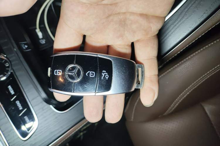 Used Mercedes-Benz E-Class 2019 Restyled E 300 L Sport Luxury Edition Vehicle Key