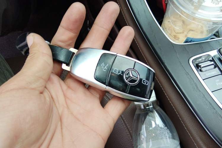 Used Mercedes-Benz E-Class 2019 Restyled E 300 L Sport Luxury Edition Vehicle Key
