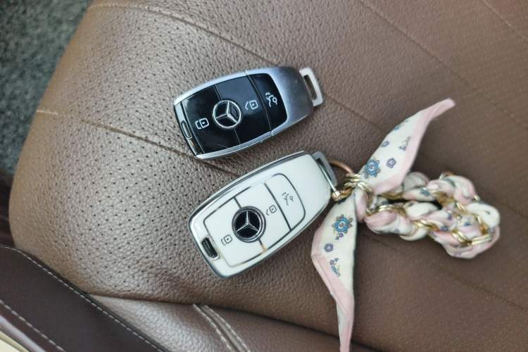 Used Mercedes-Benz E-Class 2019 Facelifted E 300 L Stylish Version Vehicle Key