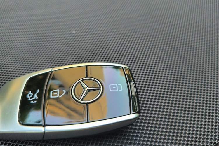 Used Mercedes-Benz E-Class 2019 Restyled E 300 L Luxury Edition Vehicle Key