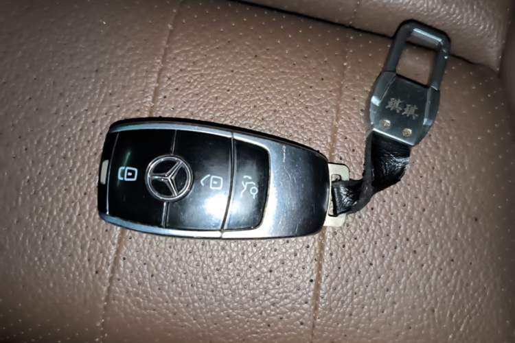 Used Mercedes-Benz E-Class 2019 E 260 L Vehicle Key