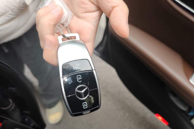Used Mercedes-Benz E-Class 2019 E 200 L Sport Edition Vehicle Key