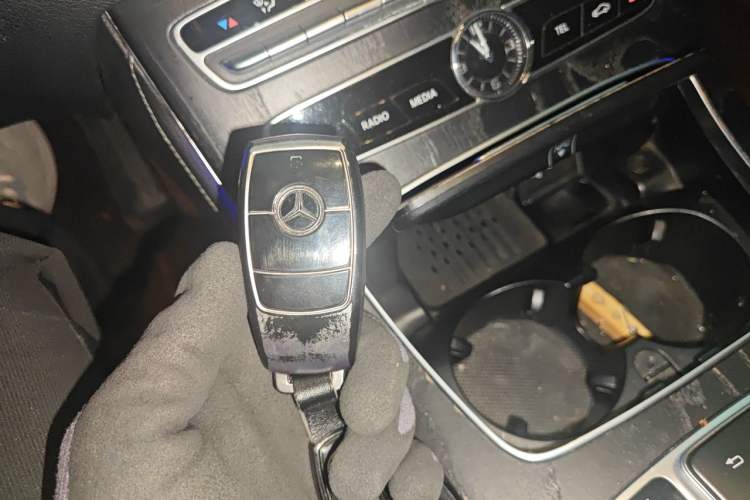 Used Mercedes-Benz E-Class 2019 E 200 L Sport Edition Vehicle Key
