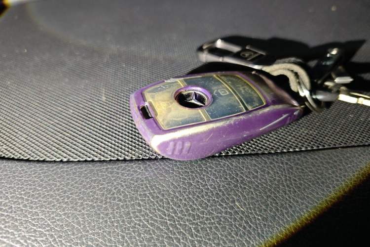 Used Mercedes-Benz E-Class 2019 E 200 Sport Edition Vehicle Key