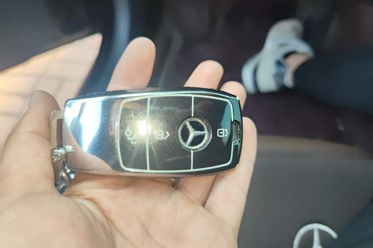 Used Mercedes-Benz E-Class 2019 E 200 L Sport 4MATIC Vehicle Key