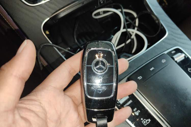 Used Mercedes-Benz E-Class 2019 E 300 L Sporty and Stylish Model Vehicle Key
