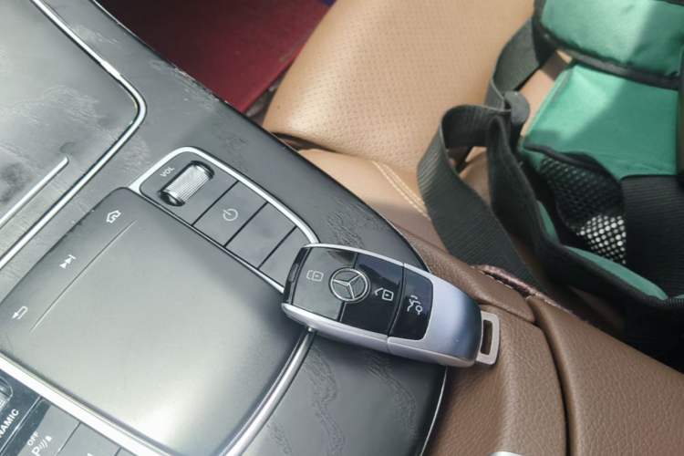 Used Mercedes-Benz E-Class 2019 E 260 L Vehicle Key