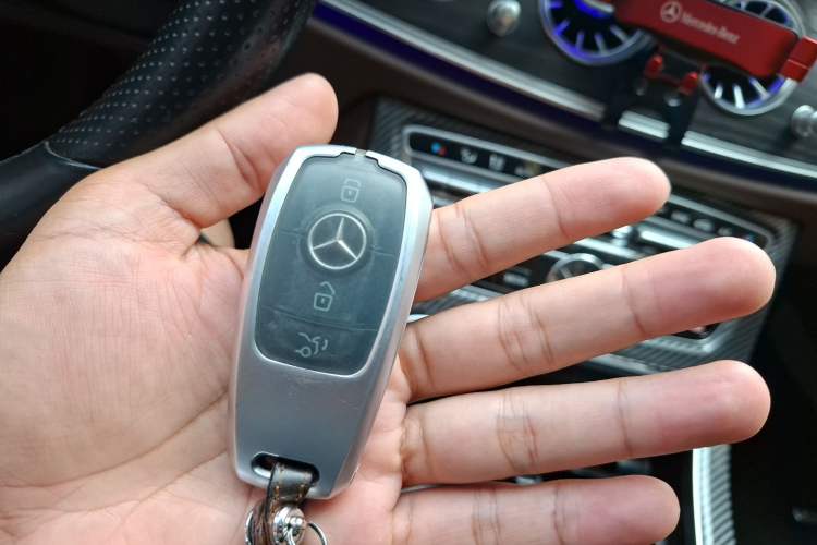 Used Mercedes-Benz E-Class 2019 Restyled E 300 L Sporty and Stylish Edition Vehicle Key