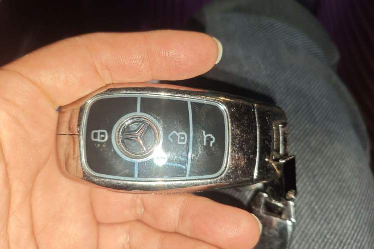 Used Mercedes-Benz E-Class 2019 E 200 L Sport 4MATIC Vehicle Key