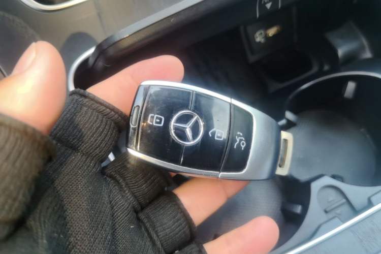 Used Mercedes-Benz E-Class 2019 E 200 L Sport Edition Vehicle Key
