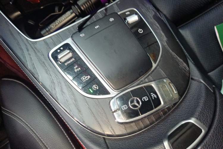 Used Mercedes-Benz E-Class 2019 E 260 L Sport Edition Vehicle Key