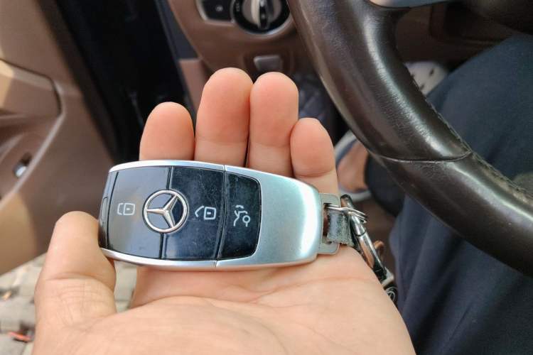 Used Mercedes-Benz E-Class 2019 E 200 L Vehicle Key