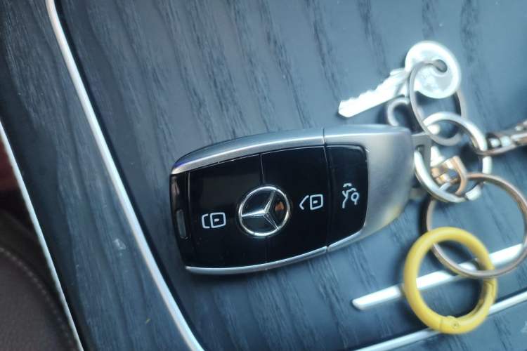 Used Mercedes-Benz E-Class 2019 Restyled E 300 L Sport Luxury Edition Vehicle Key