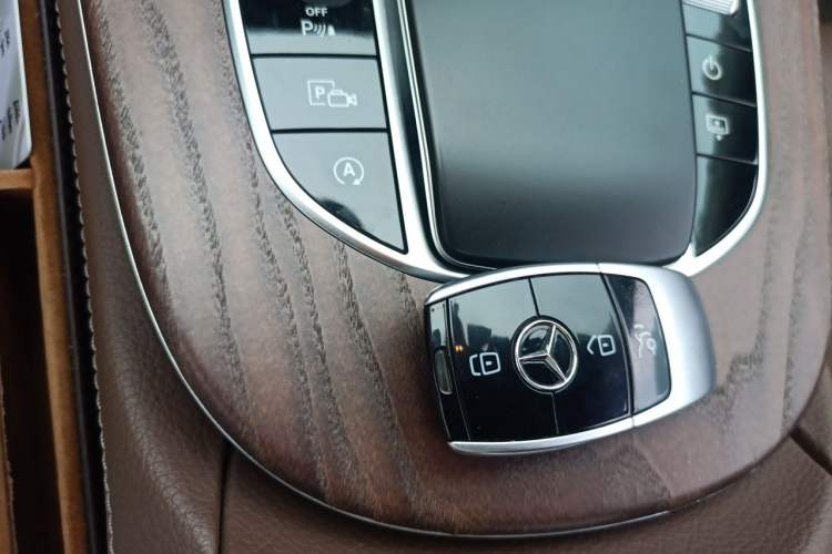 Used Mercedes-Benz E-Class 2019 Restyled E 300 L Luxury Edition Vehicle Key