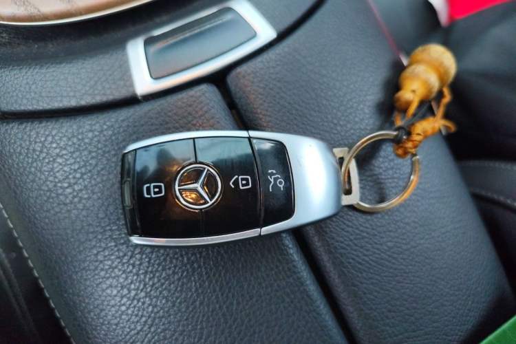 Used Mercedes-Benz E-Class 2019 Facelifted E 300 L Stylish Version Vehicle Key
