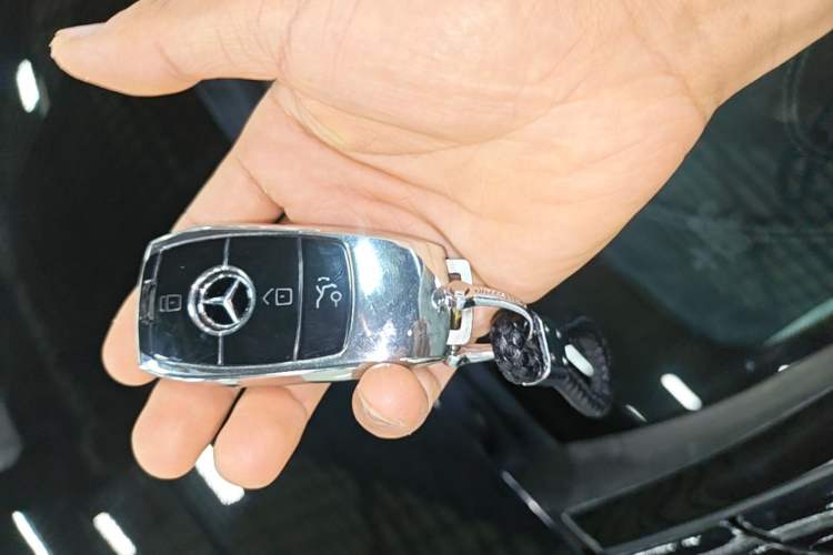 Used Mercedes-Benz E-Class 2019 E 260 L Sport Edition Vehicle Key