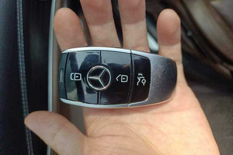 Used Mercedes-Benz E-Class 2019 E 260 L Sport Edition Vehicle Key