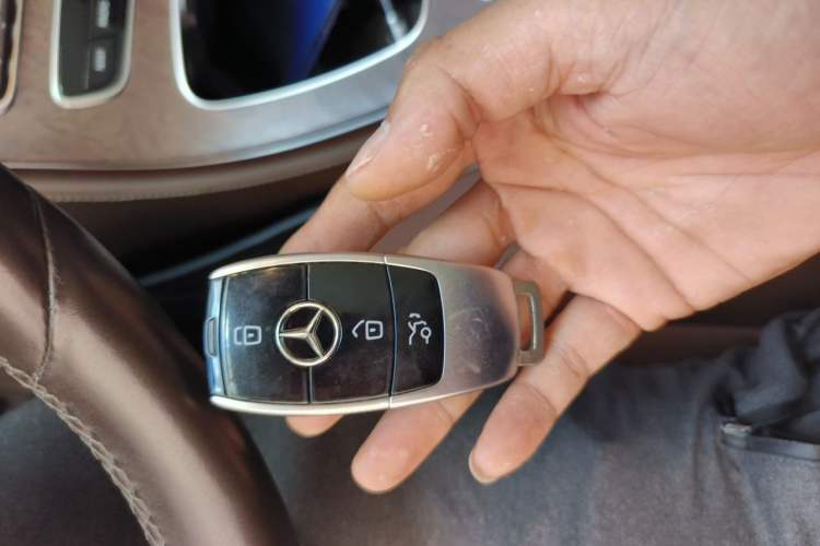 Used Mercedes-Benz E-Class 2019 Restyled E 300 L Luxury Edition Vehicle Key