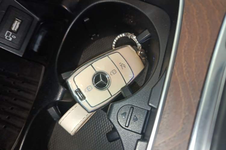Used Mercedes-Benz E-Class 2019 Restyled E 300 L Luxury Edition Vehicle Key