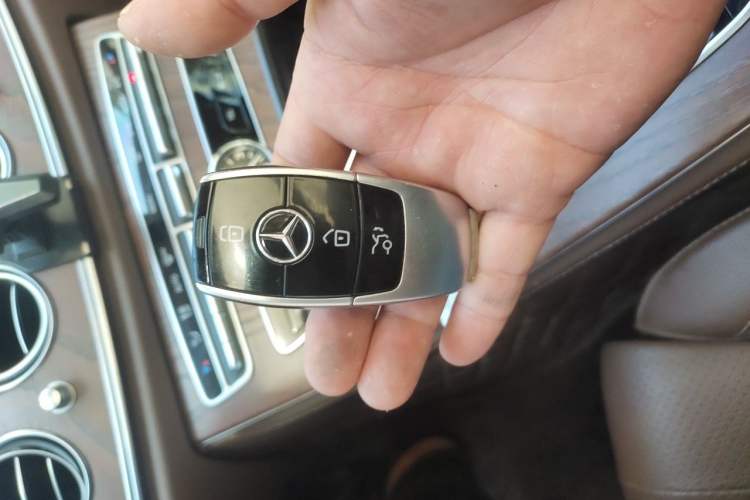 Used Mercedes-Benz E-Class 2019 E 260 L Vehicle Key