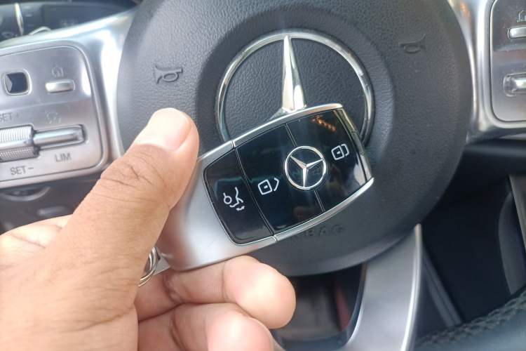 Used Mercedes-Benz E-Class 2019 E 200 L Sport Edition Vehicle Key
