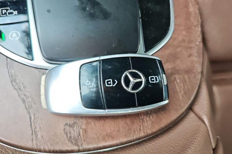Used Mercedes-Benz E-Class 2019 E 260 L Vehicle Key