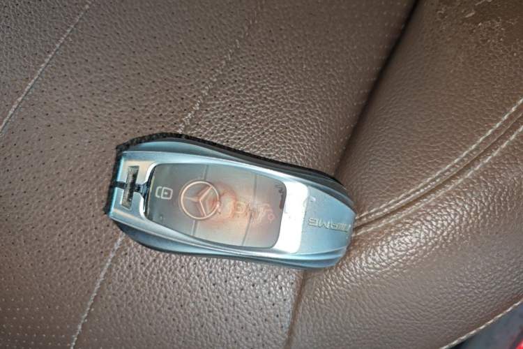 Used Mercedes-Benz E-Class 2019 Facelifted E 300 L Stylish Version Vehicle Key