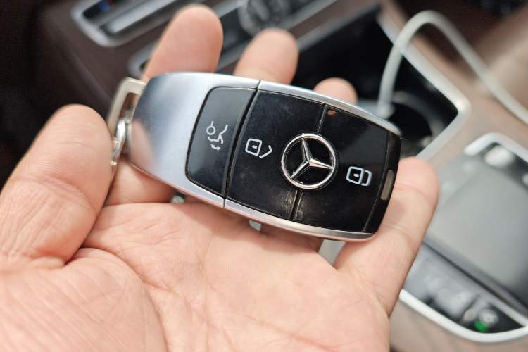 Used Mercedes-Benz E-Class 2019 Restyled E 300 L Luxury Edition Vehicle Key