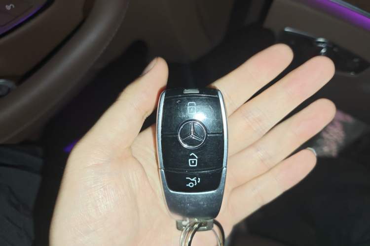 Used Mercedes-Benz E-Class 2019 E 200 L Vehicle Key