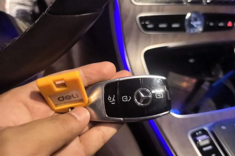 Used Mercedes-Benz E-Class 2019 E 260 L Vehicle Key