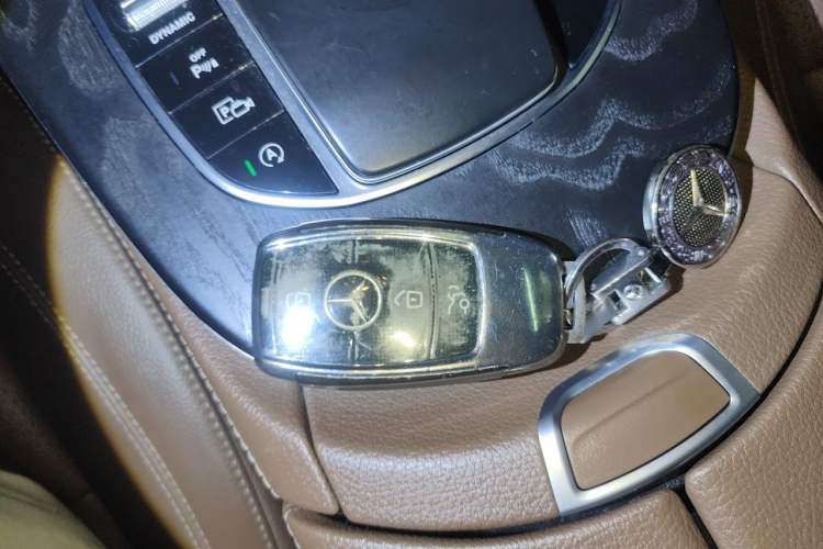 Used Mercedes-Benz E-Class 2019 Restyled E 300 L Sport Luxury Edition Vehicle Key