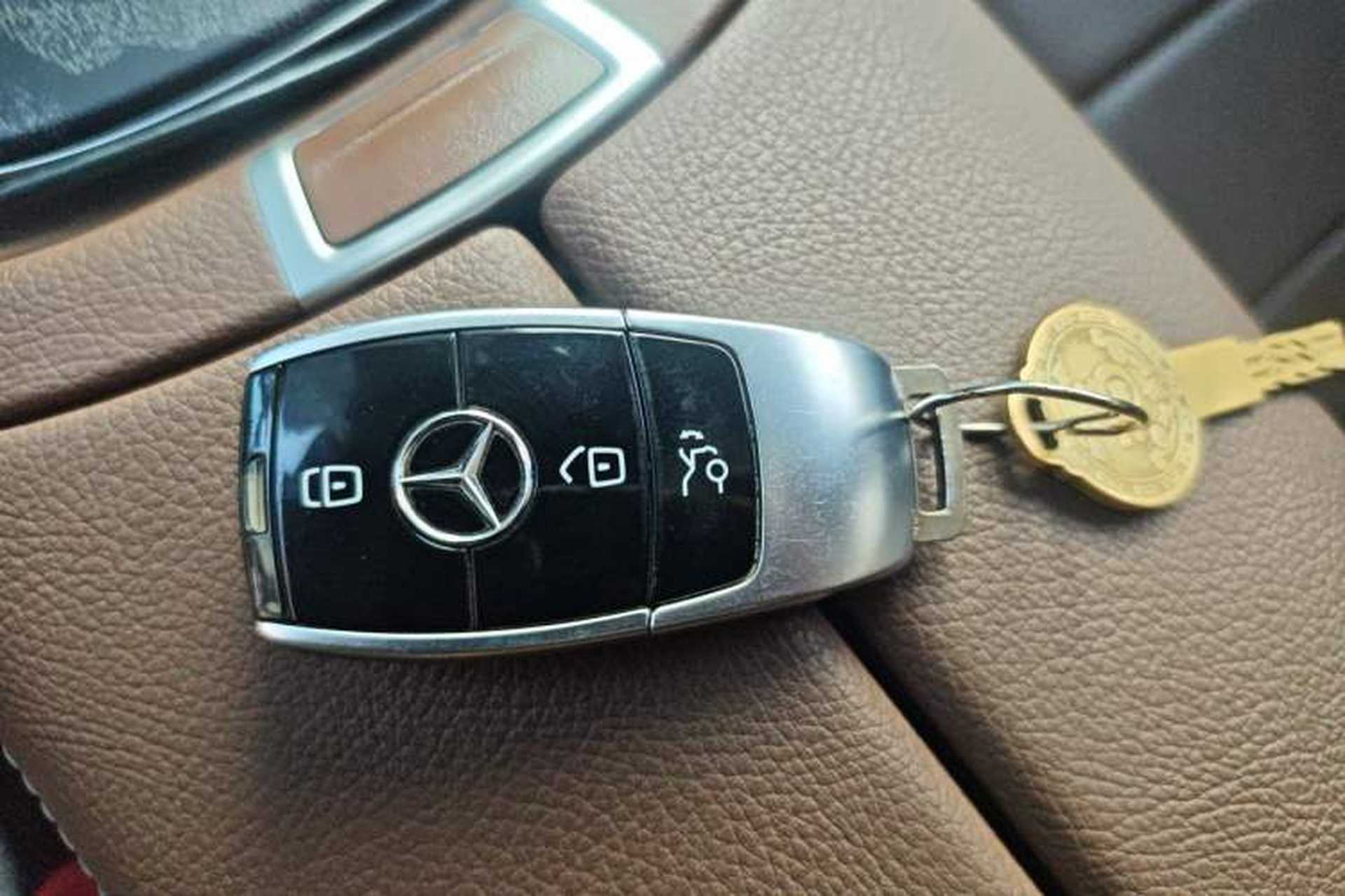 Used Mercedes-Benz E-Class 2019 Restyled E 300 L Sporty and Stylish Edition Vehicle Key