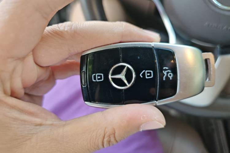 Used Mercedes-Benz E-Class 2019 Restyled E 300 L Sporty and Stylish Edition Vehicle Key