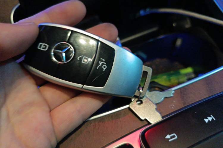 Used Mercedes-Benz E-Class 2019 E 260 L Vehicle Key