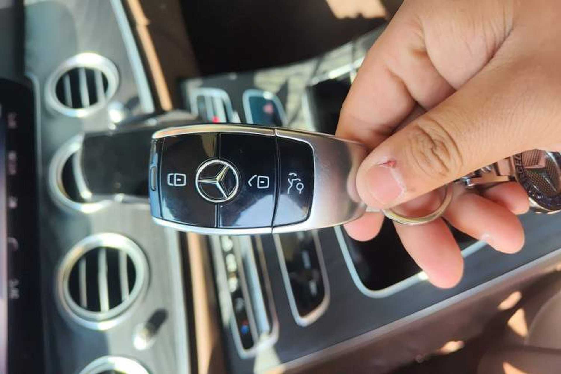 Used Mercedes-Benz E-Class 2019 Restyled E 300 L Sporty and Stylish Edition Vehicle Key