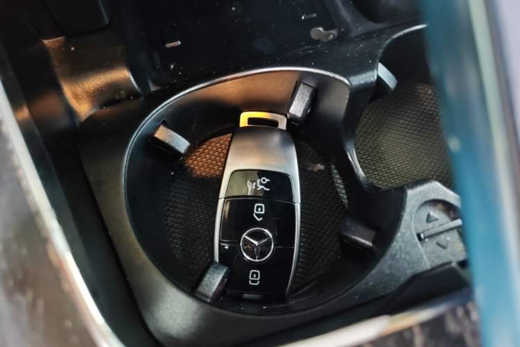Used Mercedes-Benz E-Class 2019 E 200 L Sport Edition Vehicle Key
