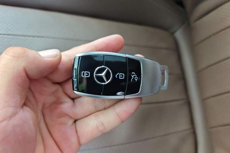 Used Mercedes-Benz E-Class 2019 Restyled E 300 L Luxury Edition Vehicle Key