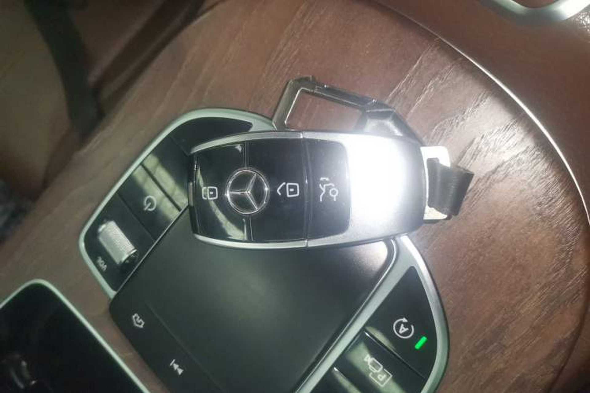 Used Mercedes-Benz E-Class 2019 Facelifted E 300 L Stylish Version Vehicle Key